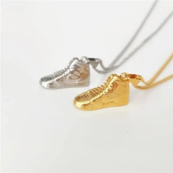 NEW NIKE AIR JORDAN SNEAKER Gold NECKLACE PENDANT‎ 20" STAINLESS STEEL - Picture 2 of 4